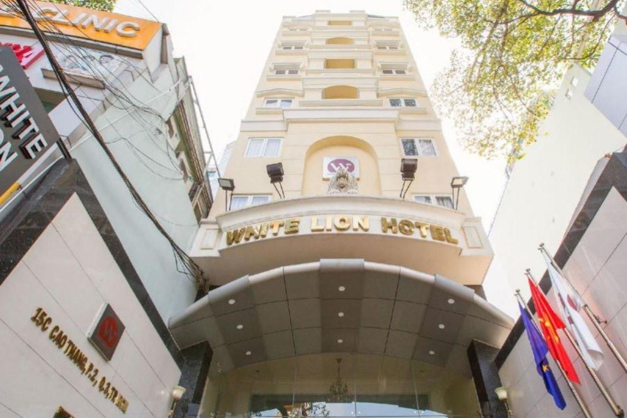 White Lion Hotel Хошимин Екстериор снимка